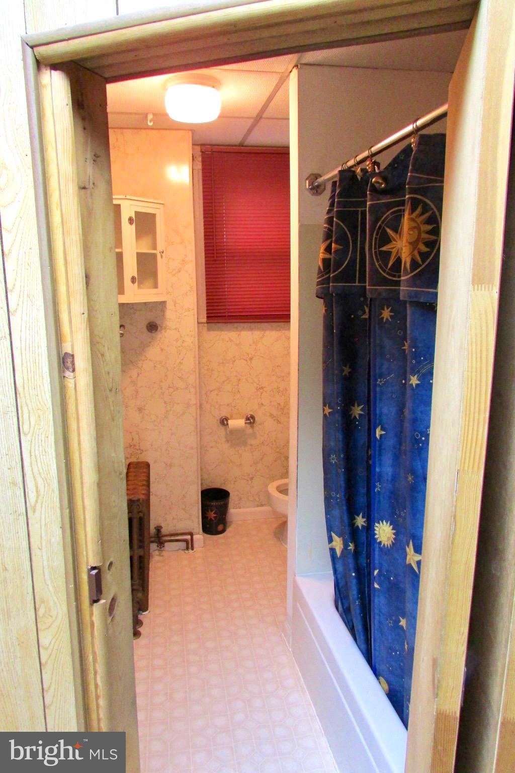 5108 Belair Road Baltimore, MD 21206 - Photo 8 of 30 Upstairs Full Bath