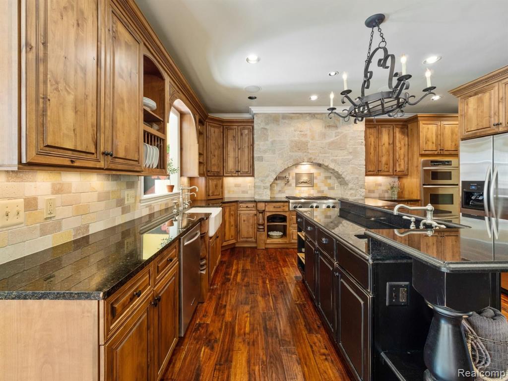 36663 Howard Road Farmington, MI 48331 - Photo 15 of 47