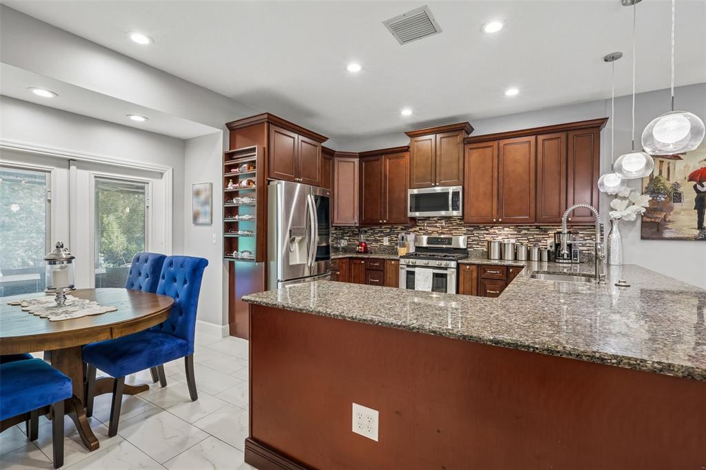 1628 Crossvine Court Trinity, FL 34655 - Photo 14 of 58