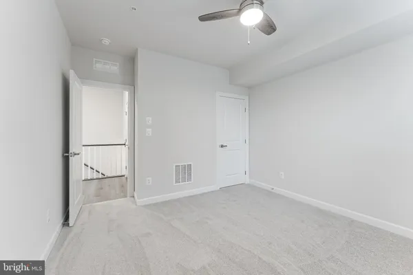 $3,100 | 21815 Express Terrace, Ashburn, VA 20147