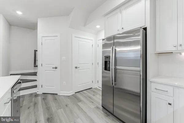 $3,100 | 21815 Express Terrace, Ashburn, VA 20147