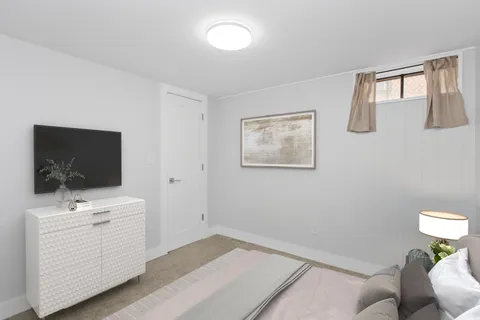 $525,000 | 6709 West Forest View Lane, Niles, IL 60714