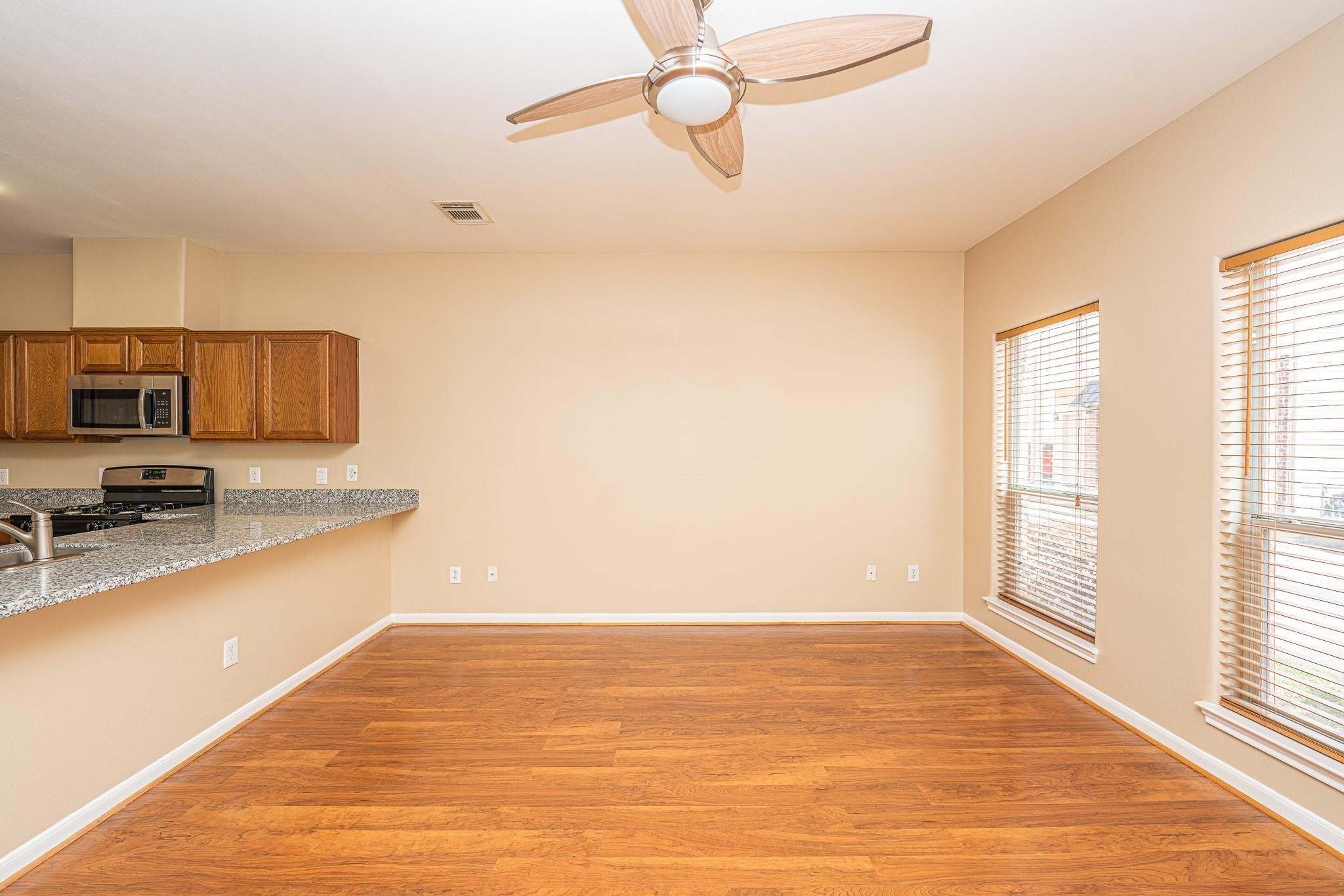 2212 Naomi Street Houston, TX 77054 - Photo 7 of 25