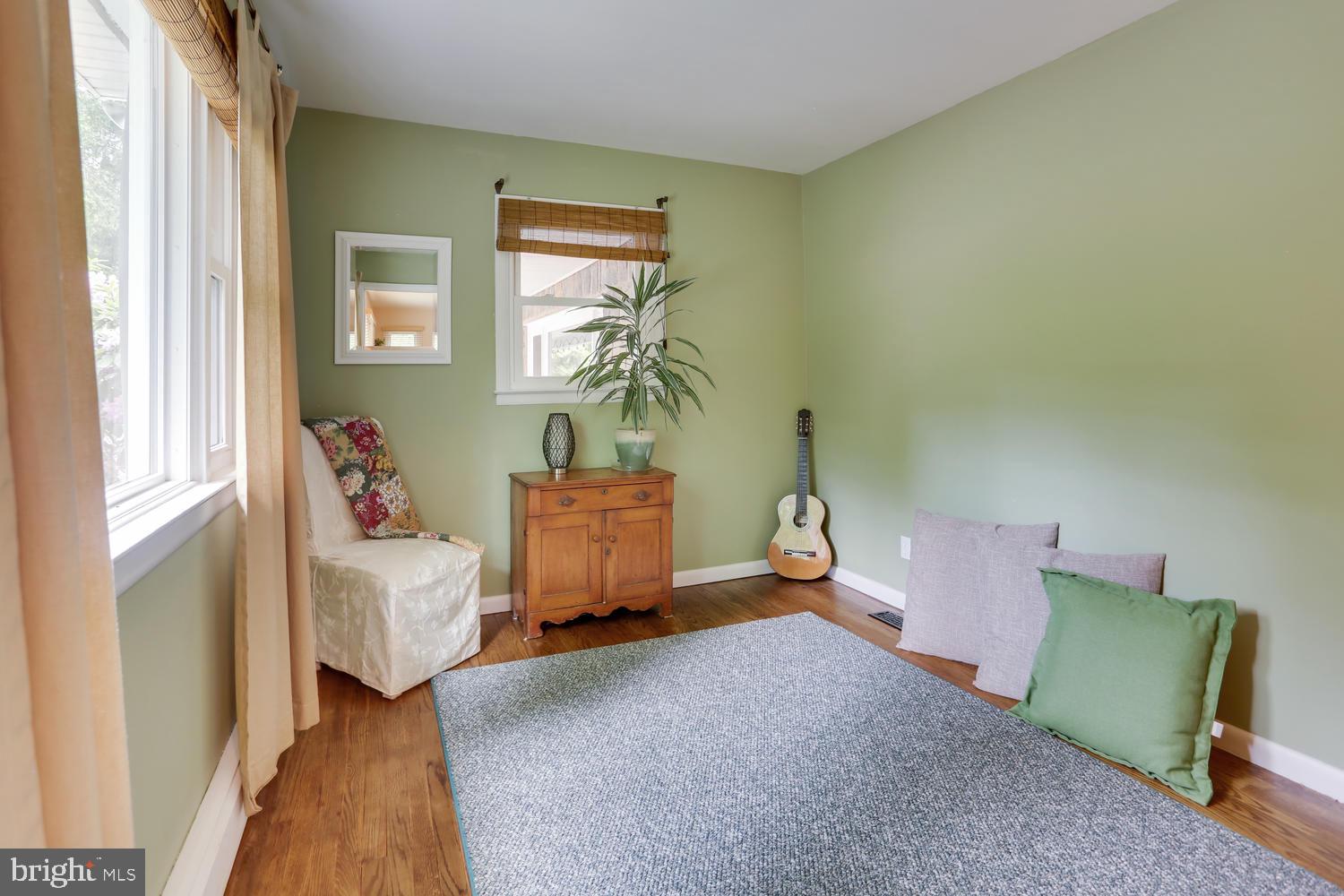 247 Rileyville Road Hopewell, NJ 08525 - Photo 3 of 33