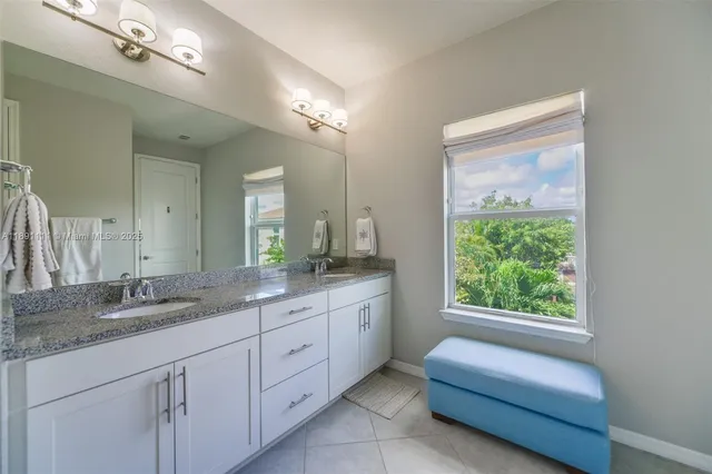 $4,300 | 4735 Eucalyptus Drive, Hollywood, FL 33021