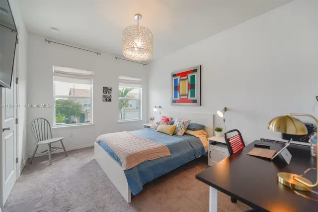 $4,300 | 4735 Eucalyptus Drive, Hollywood, FL 33021