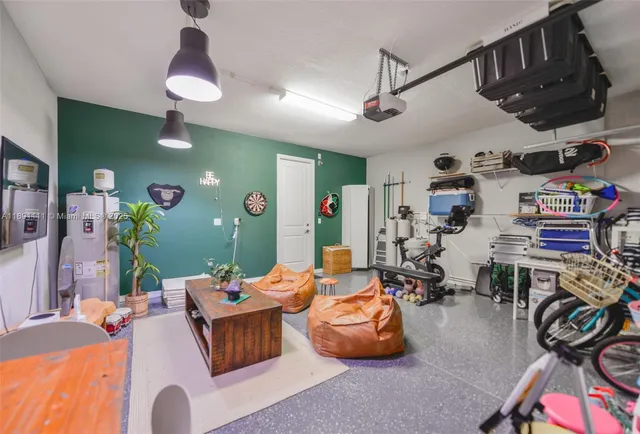 $4,300 | 4735 Eucalyptus Drive, Hollywood, FL 33021