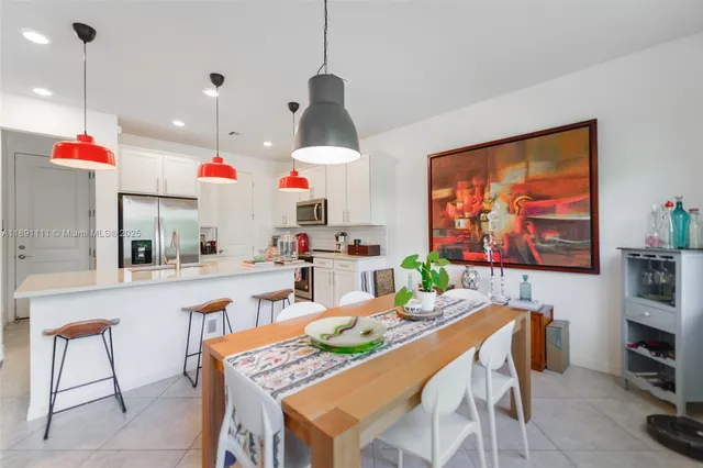 $4,300 | 4735 Eucalyptus Drive, Hollywood, FL 33021