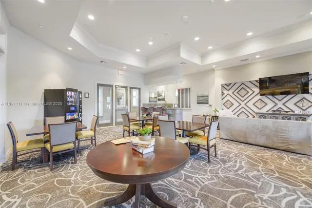 $4,300 | 4735 Eucalyptus Drive, Hollywood, FL 33021