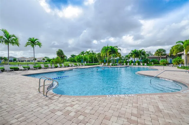 $4,300 | 4735 Eucalyptus Drive, Hollywood, FL 33021