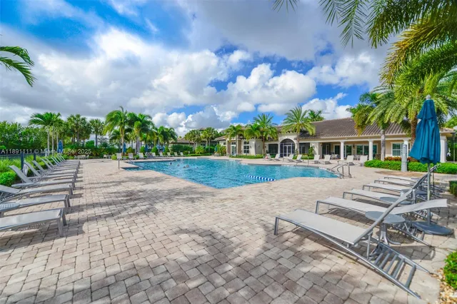 $4,300 | 4735 Eucalyptus Drive, Hollywood, FL 33021