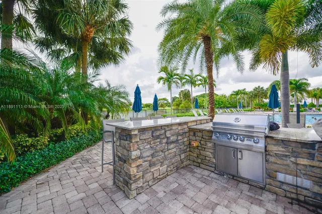 $4,300 | 4735 Eucalyptus Drive, Hollywood, FL 33021