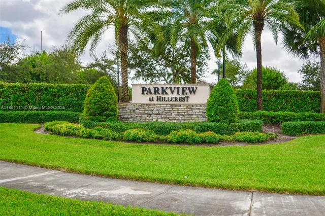 $4,300 | 4735 Eucalyptus Drive, Hollywood, FL 33021