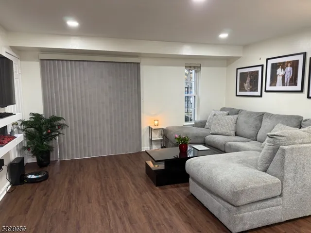 $2,595 | 751 Summer Avenue, Unit 1D, Newark, NJ 07104