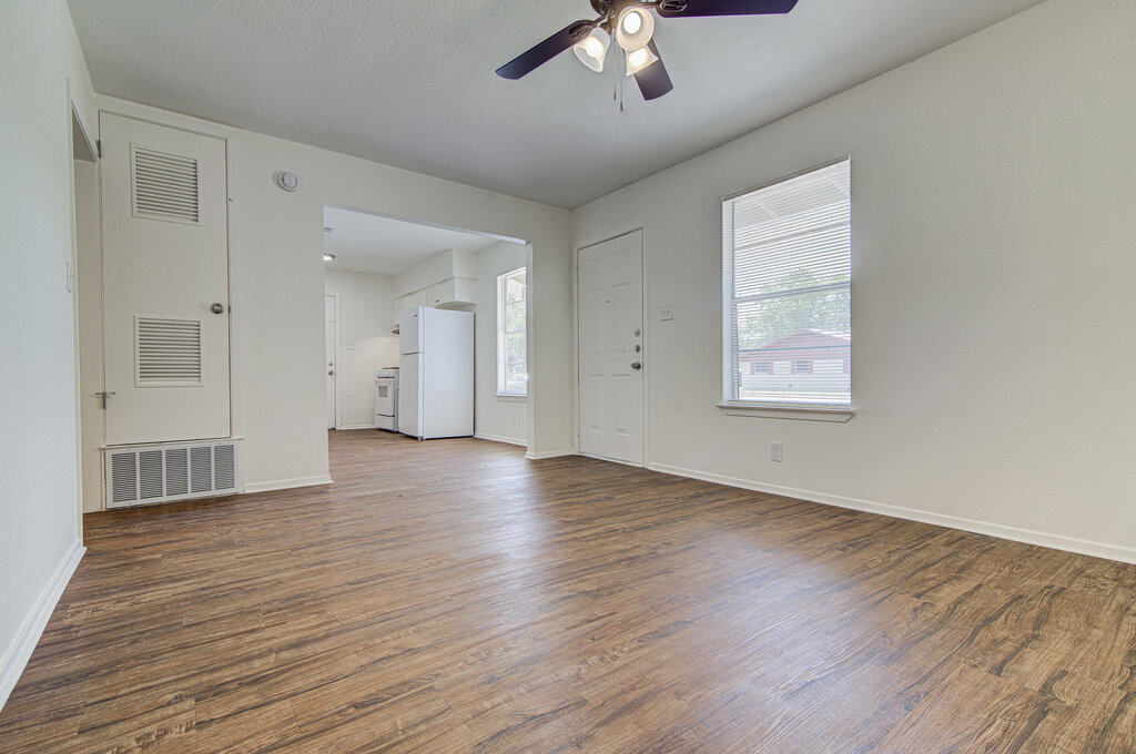5006 Brighton Road, Unit B Austin, TX 78745 - Photo 5 of 18 Gallery Image 5