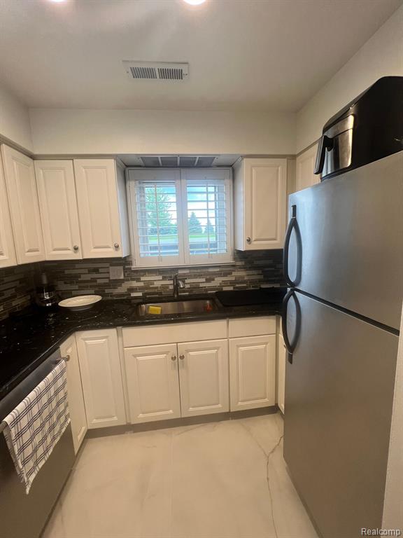 1940 Klingensmith Road, Unit 47B Bloomfield Hills, MI 48302 - Photo 16 of 36