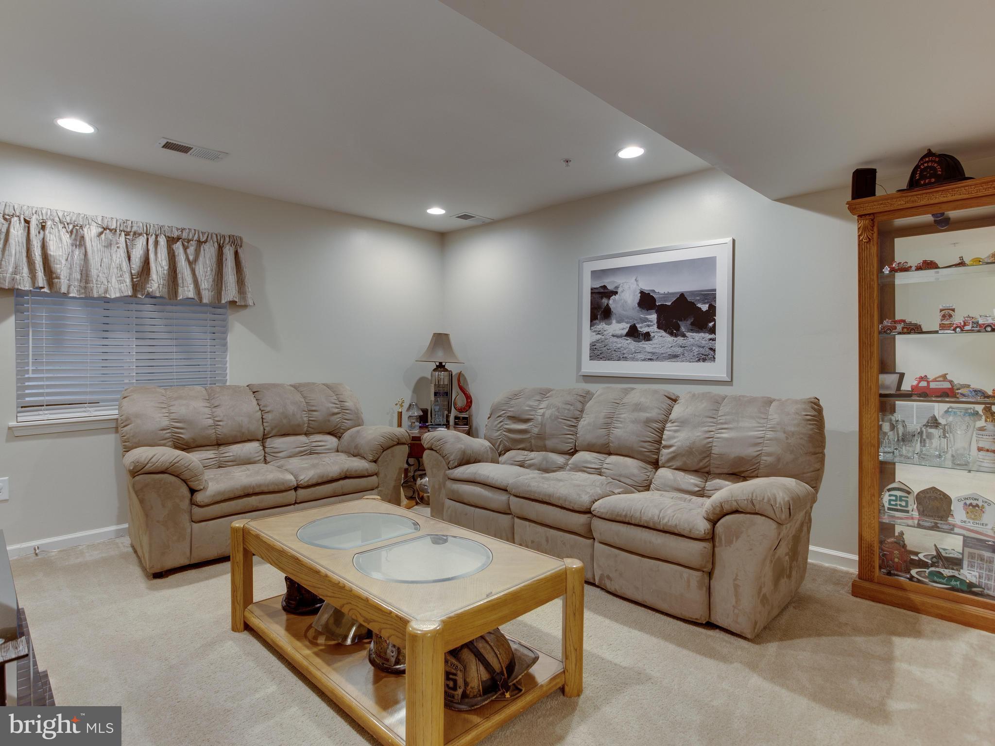 8022 Forest Ridge Drive, Unit 4 Chesapeake Beach, MD 20732 - Photo 12 of 32 Living / Entertainment Room - Lower level