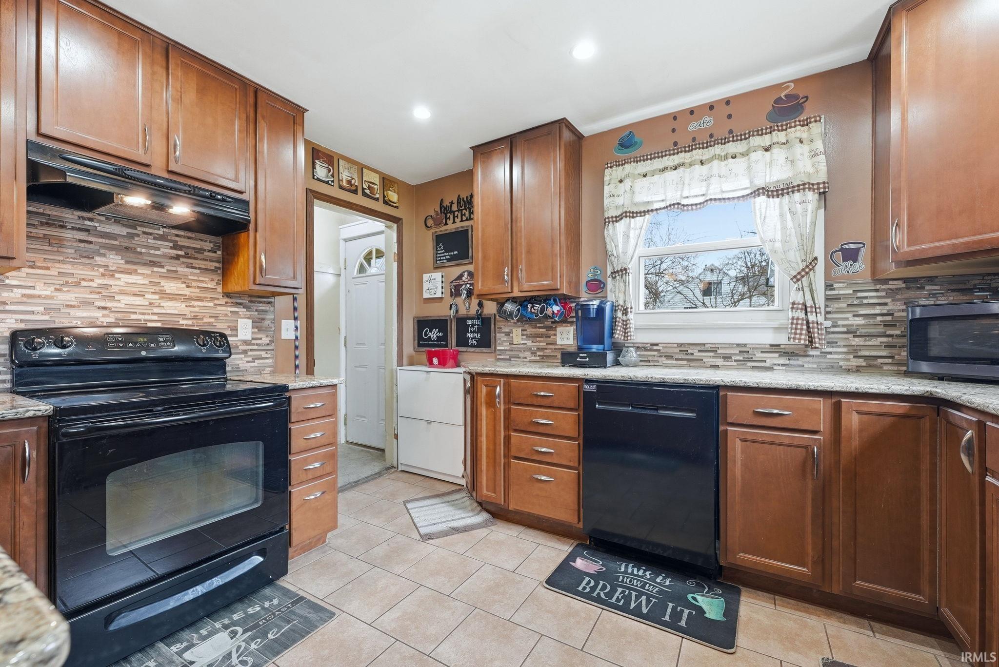 4051 Trier Road Fort Wayne, IN 46815 - Photo 11 of 36