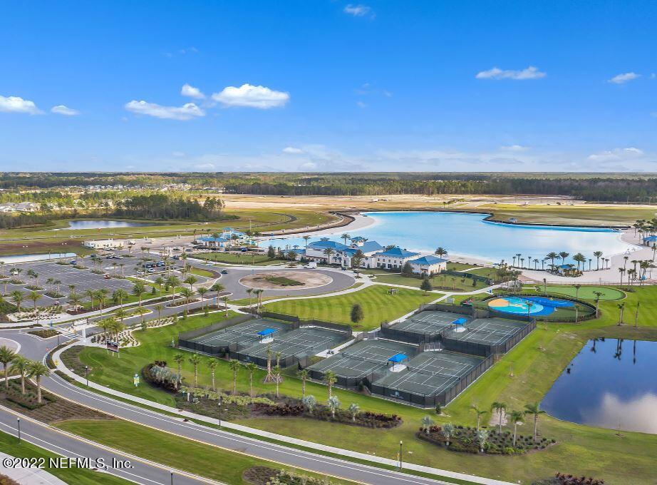 384 Rum Runner Way St. Johns, FL 32259 - Photo 19 of 21 a view of an ocean and a building