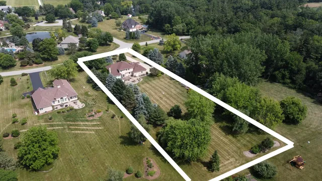 an aerial view of multiple house