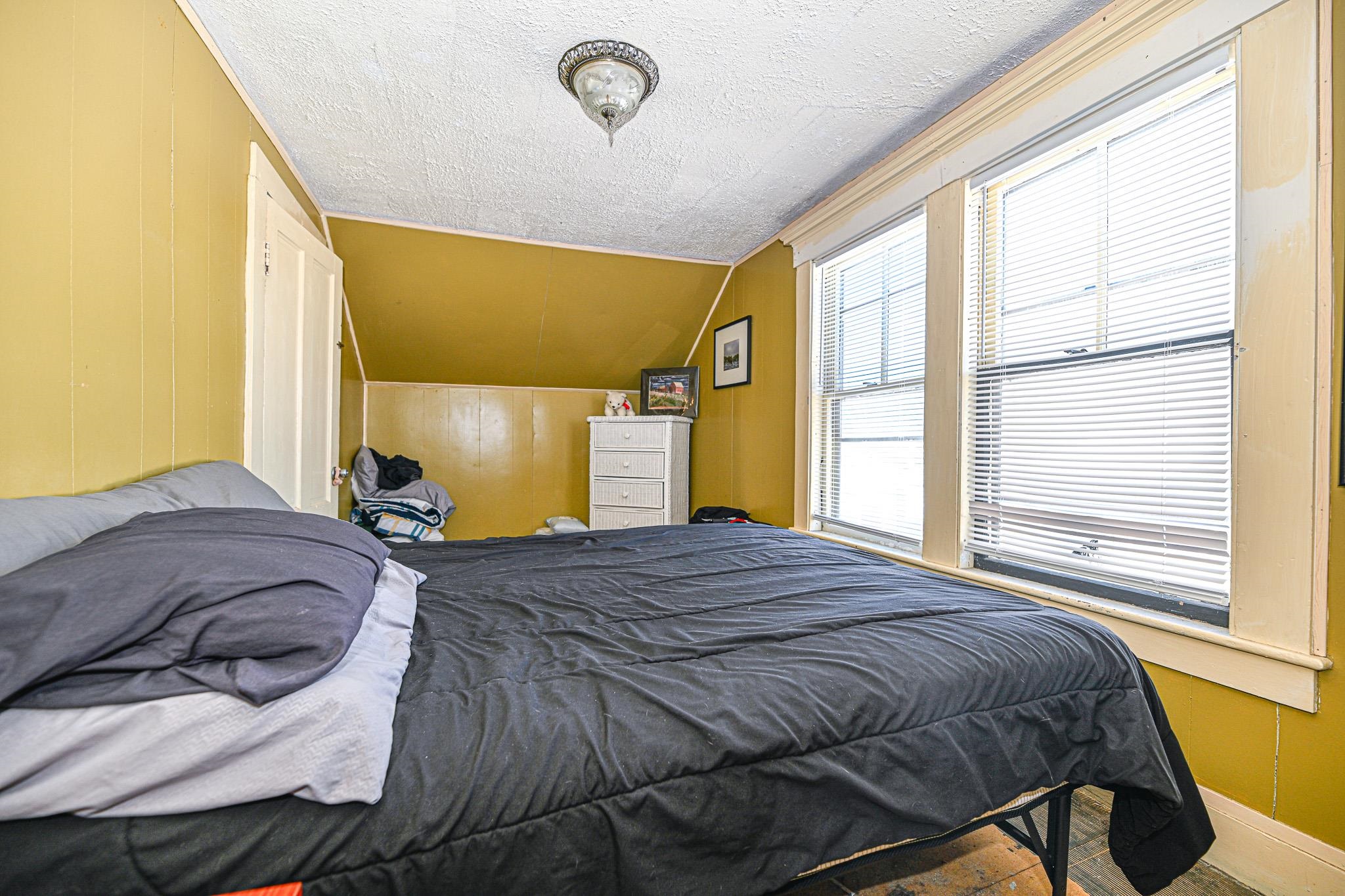 49 Washington Street Rochester, NH 03867 - Photo 31 of 35