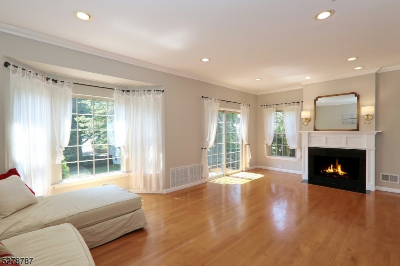 64 Park Avenue Summit, NJ 07901 - Photo 7 of 24