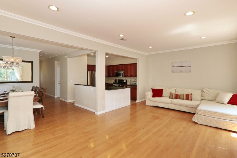 64 Park Avenue Summit, NJ 07901 - Photo 9 of 24