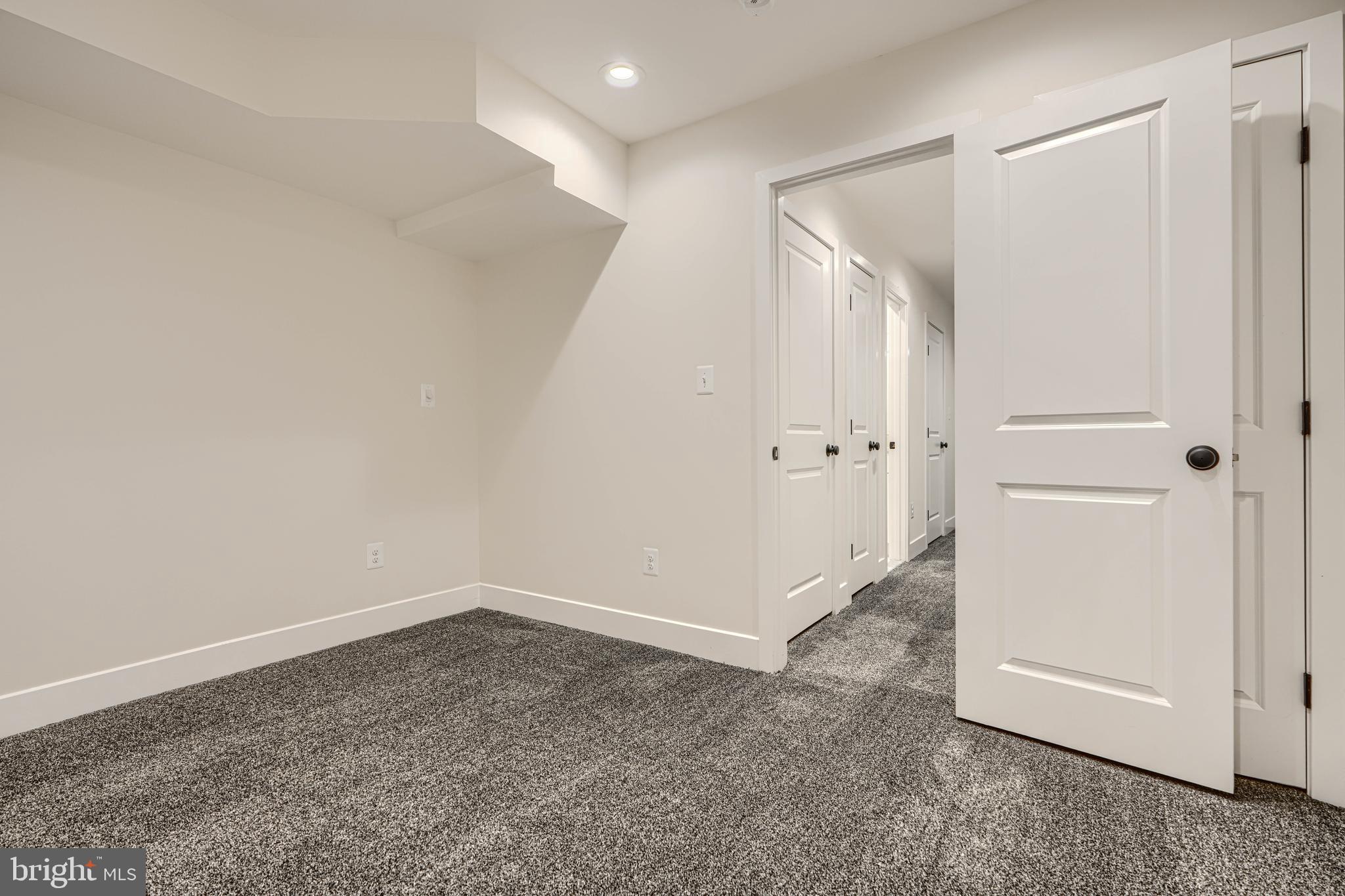 609 South Eaton Street Baltimore, MD 21224 - Photo 23 of 36