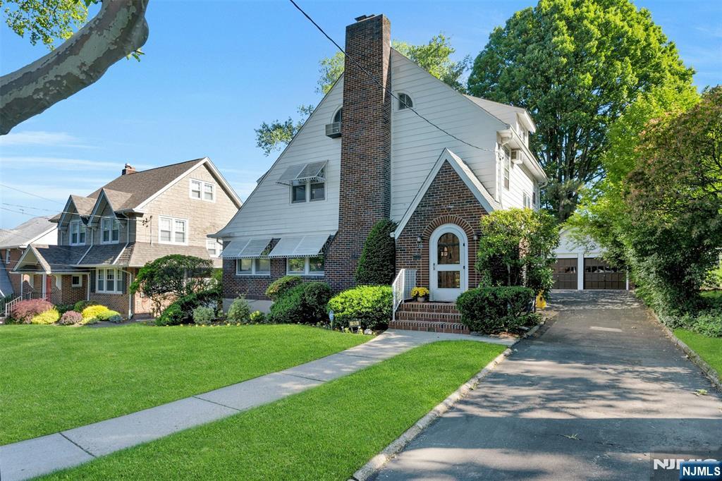 30 Brinkerhoff Avenue Teaneck, NJ 07666 - Photo 2 of 33