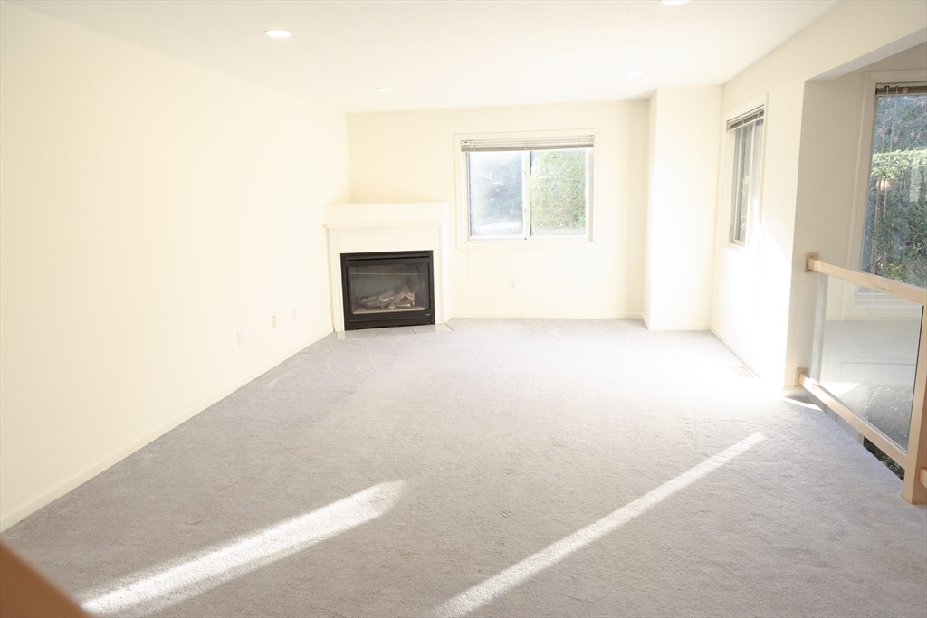 145 Captain Eames Circle, Unit 145 Ashland, MA 01721 - Photo 4 of 33