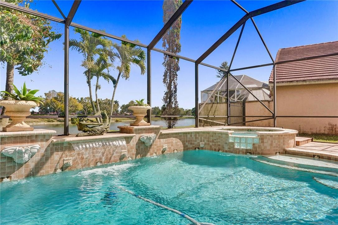 10576 Plainview Circle Boca Raton, FL 33498 - Photo 5 of 51 a view of a backyard with swimming pool