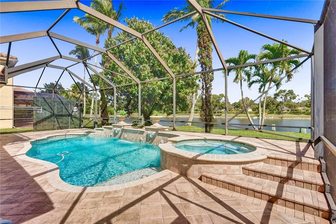 10576 Plainview Circle Boca Raton, FL 33498 - Photo 6 of 51 a view of a backyard with sitting area