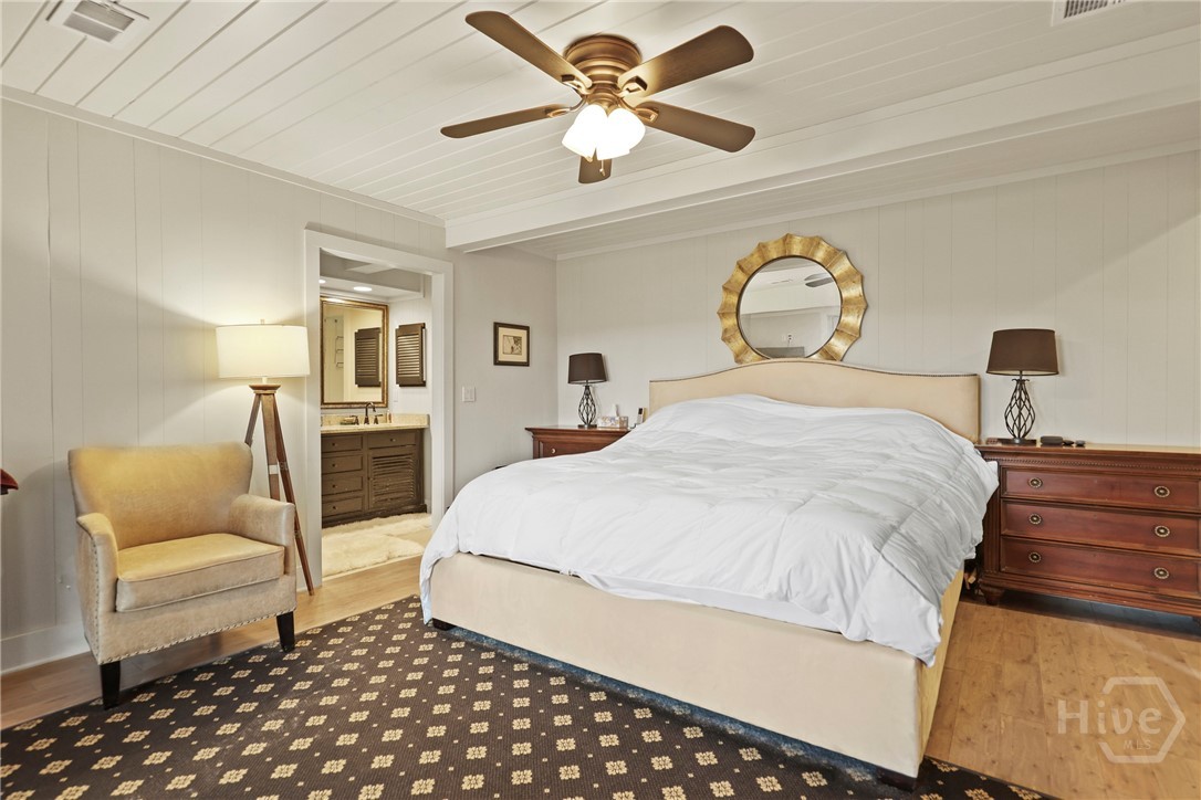 189 East 1st Street Midway, GA 31320 - Photo 25 of 50 Main floor owner suite with attached full bath and spacious walk in closet