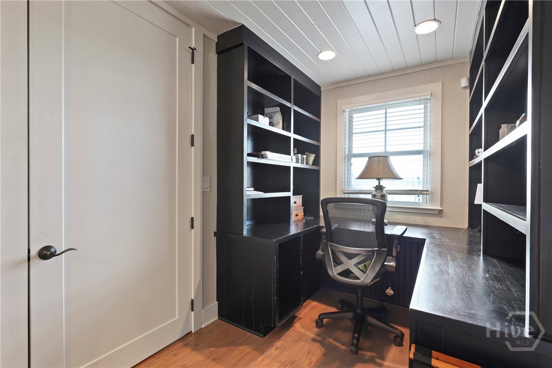 189 East 1st Street Midway, GA 31320 - Photo 29 of 50 Custom built in office with a view!
