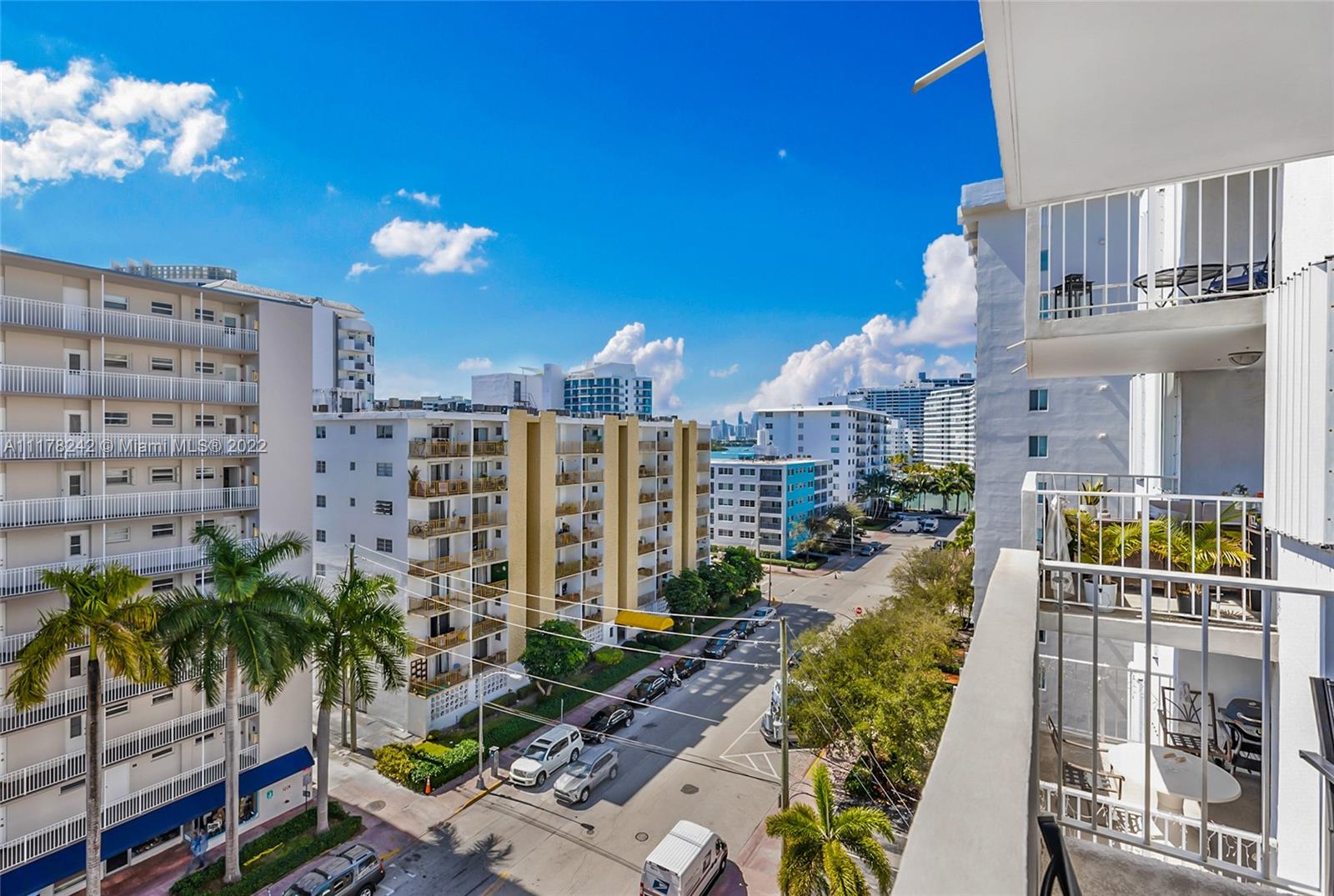 1331 Lincoln Road, Unit 802 Miami Beach, FL 33139 - Photo 22 of 26 Gallery Image 22