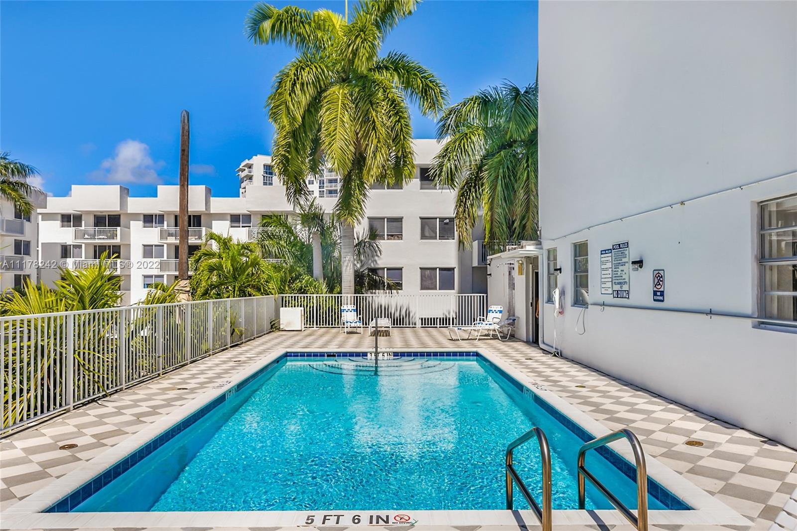 1331 Lincoln Road, Unit 802 Miami Beach, FL 33139 - Photo 26 of 26 Gallery Image 26