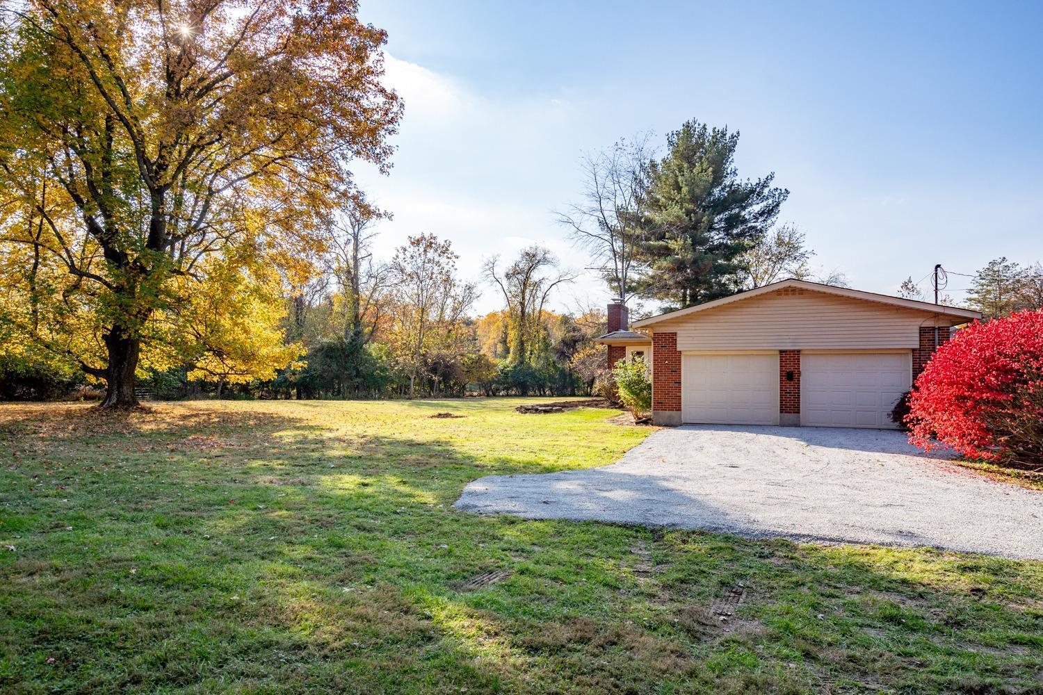 849 Locust Corner Road Cincinnati, OH 45245 - Photo 30 of 44 Gallery Image 30