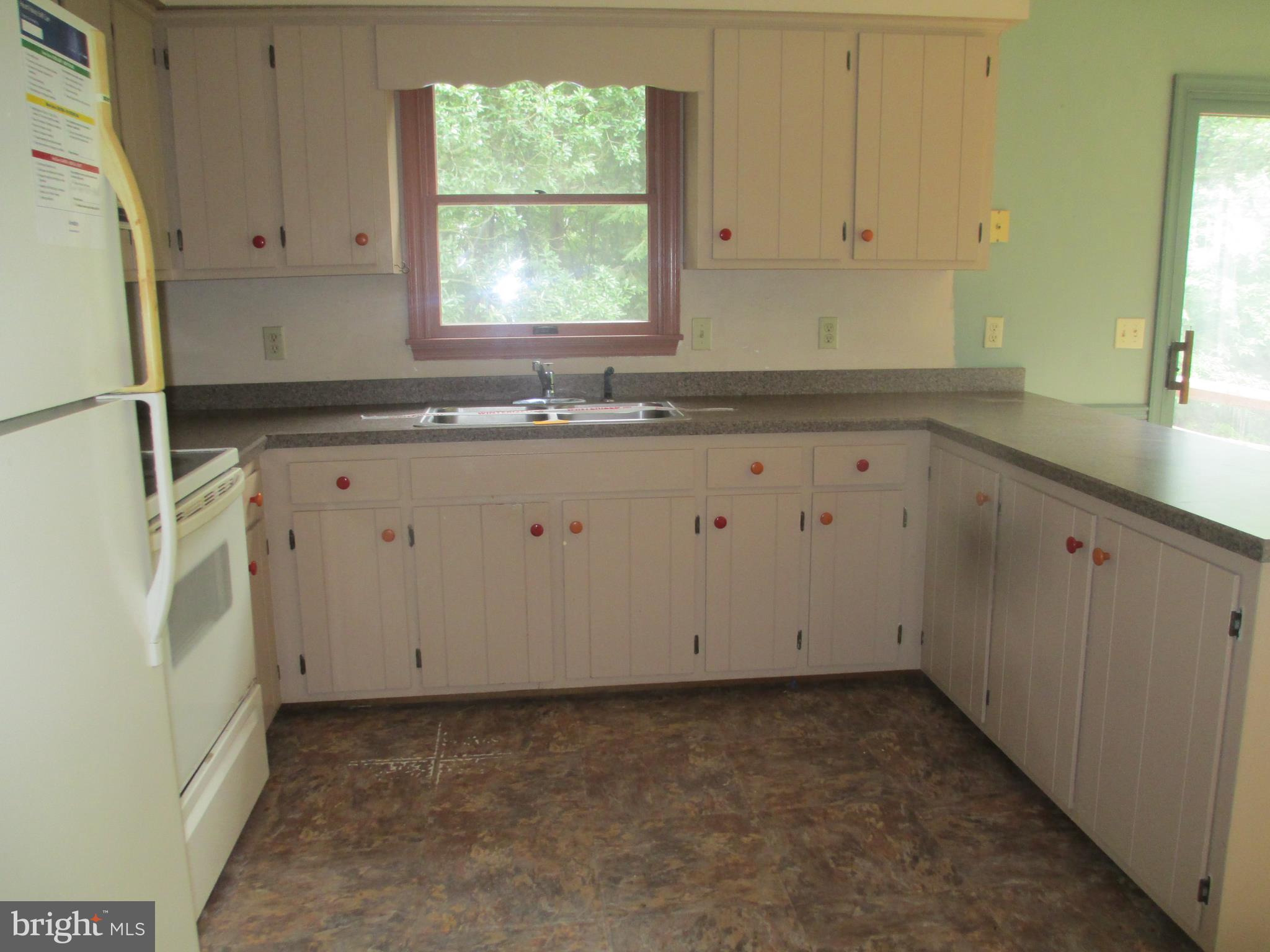 30327 Kates Point Road Trappe, MD 21673 - Photo 5 of 14 kitchen
