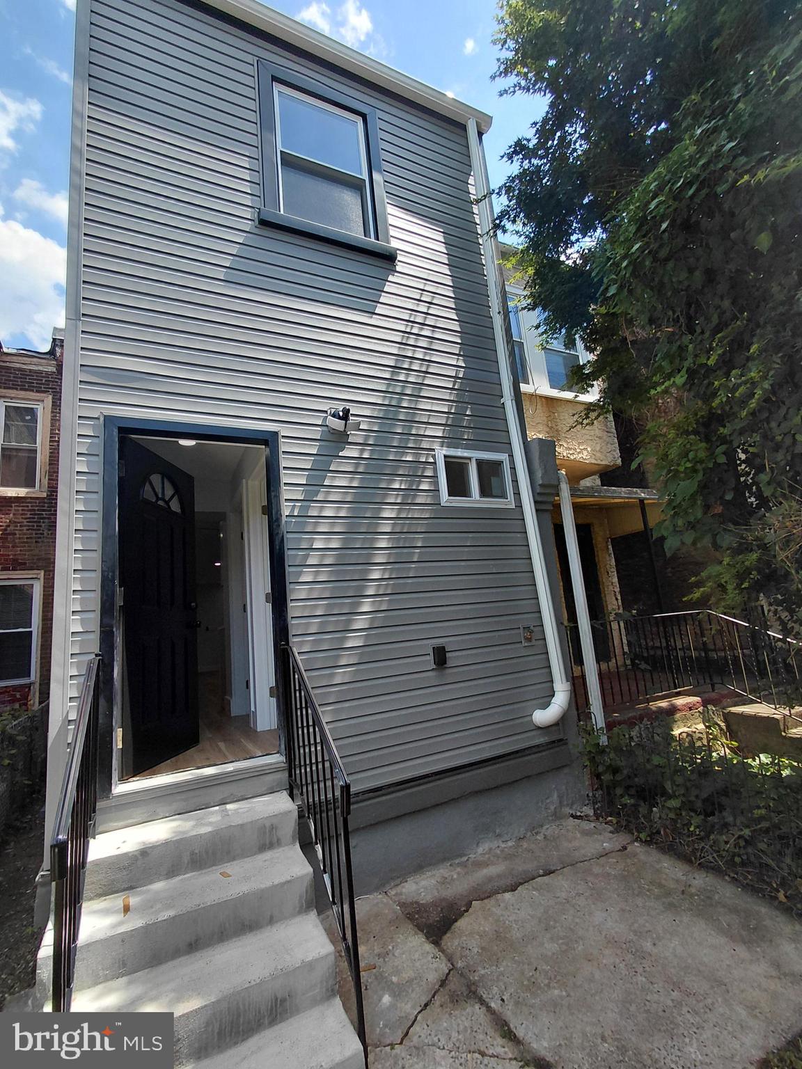 43 East Sharpnack Street Philadelphia, PA 19119 - Photo 17 of 37