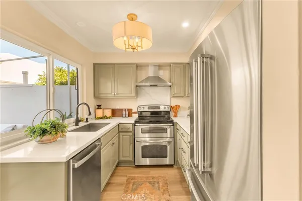 $2,995 | 48792 Desert Flower Drive, Palm Desert, CA 92260