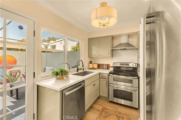 $2,995 | 48792 Desert Flower Drive, Palm Desert, CA 92260