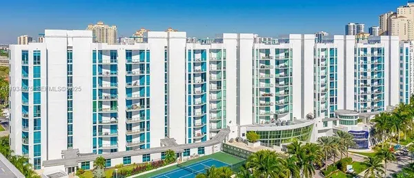 $630,000 | 3029 Northeast 188th Street, Unit 905, Aventura, FL 33180