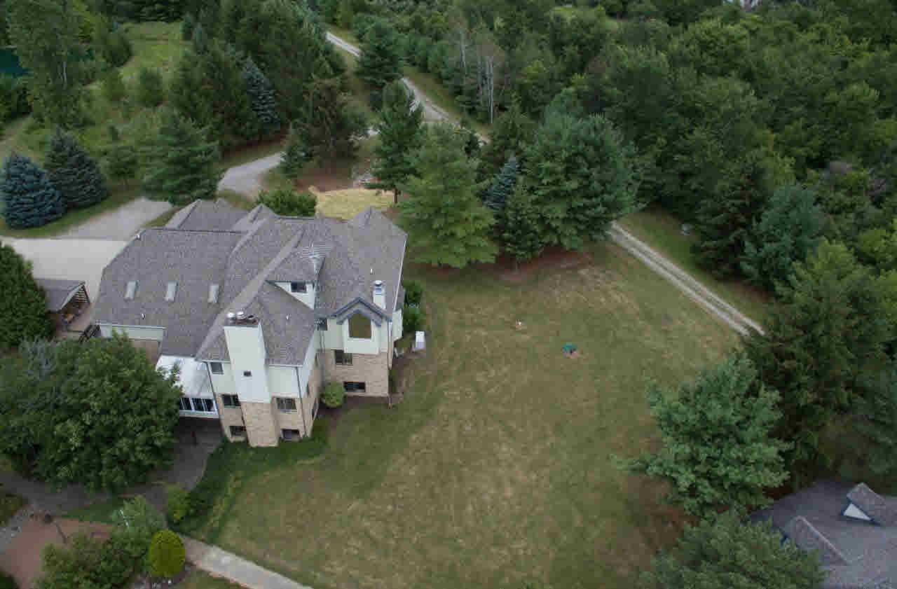 10140 Halsey Road Grand Blanc, MI 48439 - Photo 9 of 63 21355903-8.JPG