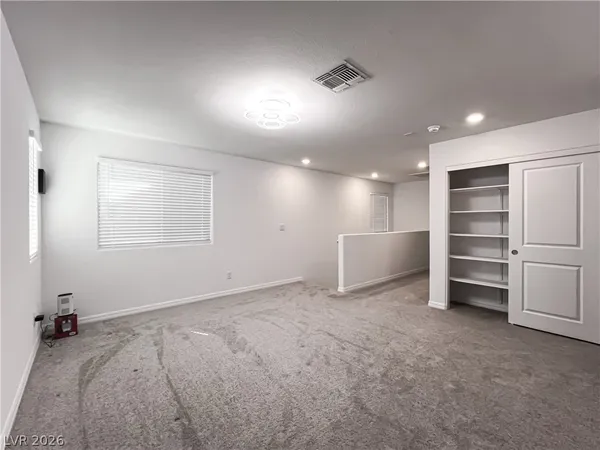 $2,700 | 5724 Avondale Rise Way, Las Vegas, NV 89141