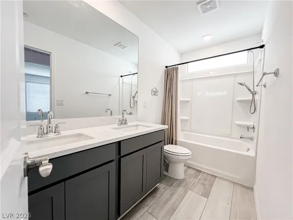 $2,700 | 5724 Avondale Rise Way, Las Vegas, NV 89141