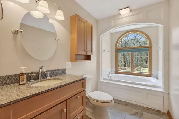 $615,000 | 63 Youngs Lane, Phippsburg, ME 04562