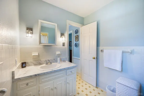 $674,900 | 1765 Winesap Road, Madison Heights, VA 24572
