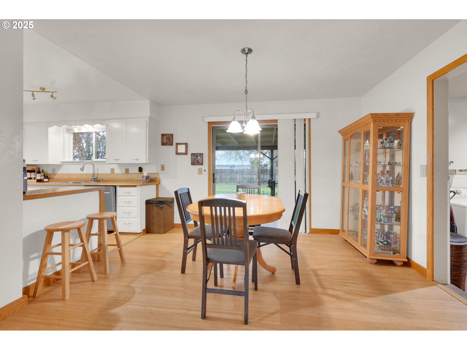 2617 Southeast Fulton Street Albany, OR 97322 - Photo 8 of 35 a dining room filled with furniture and wooden floor