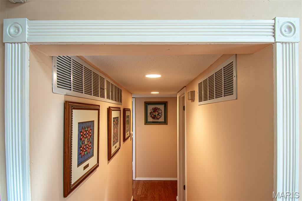 2025 Rurline Drive St. Louis, MO 63146 - Photo 36 of 92
