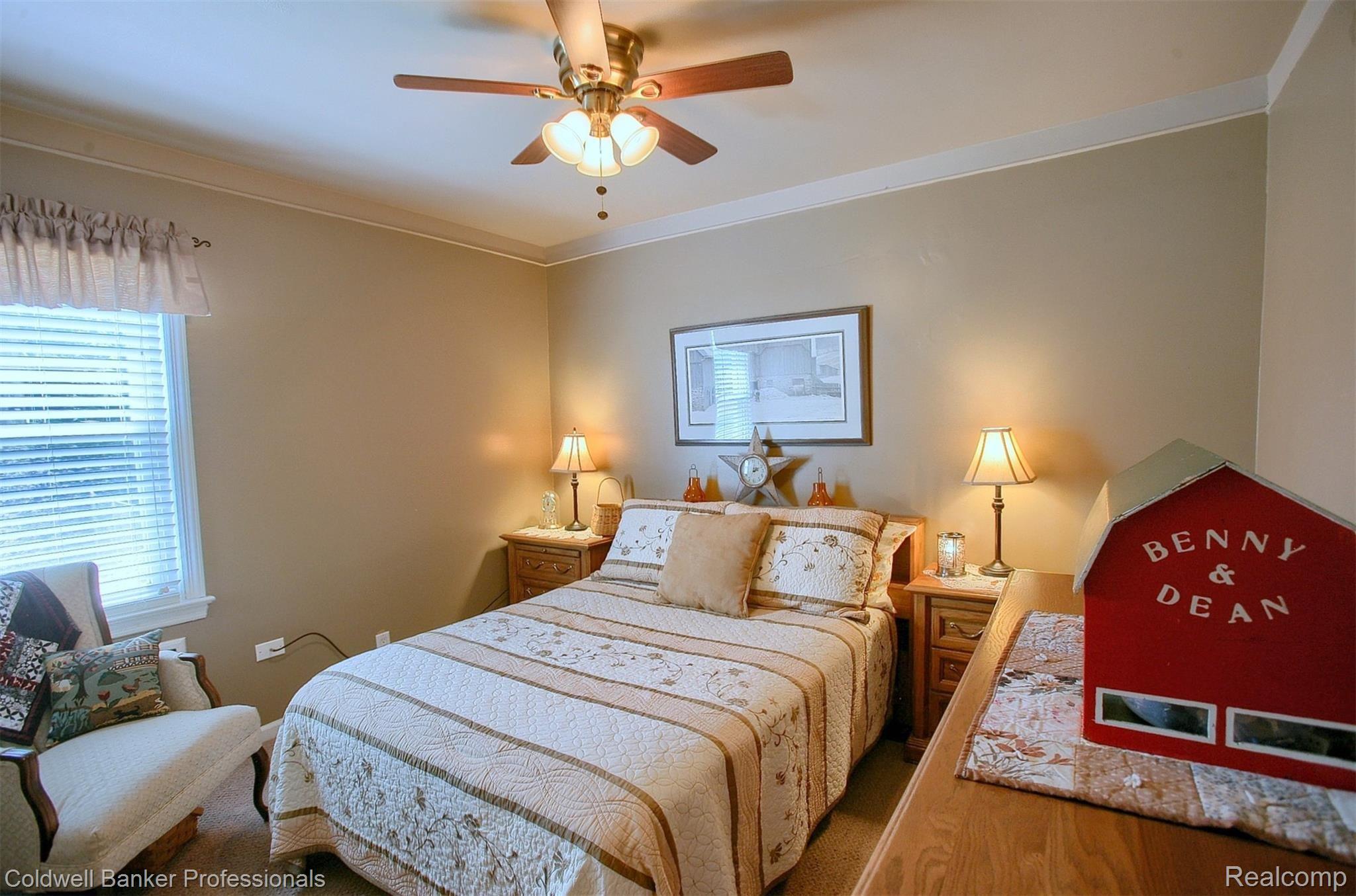 394 Sumpter Road Belleville, MI 48111 - Photo 22 of 30 22-2nd Bedroom.jpg